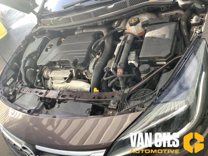 Opel Astra K 1.4 Turbo 16V Sloopvoertuig (2018, Bruin)