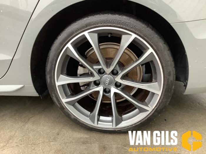 Audi A4 Avant 2.0 40 TFSI Mild hybrid 16V Sloopvoertuig (2021, Grijs)