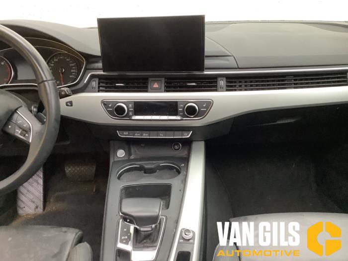 Audi A4 Avant 2.0 40 TFSI Mild hybrid 16V Sloopvoertuig (2021, Grijs)