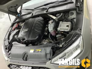 Audi A4 Avant 2.0 40 TFSI Mild hybrid 16V Sloopvoertuig (2021, Grijs)