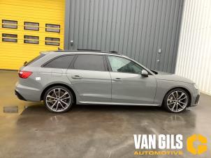 Audi A4 Avant 2.0 40 TFSI Mild hybrid 16V Sloopvoertuig (2021, Grijs)