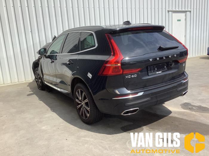 Volvo XC60 II 2.0 T8 16V Recharge, Twin Engine AWD Sloopvoertuig (2020, Zwart)