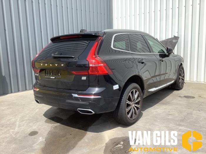 Volvo XC60 II 2.0 T8 16V Recharge, Twin Engine AWD Sloopvoertuig (2020, Zwart)