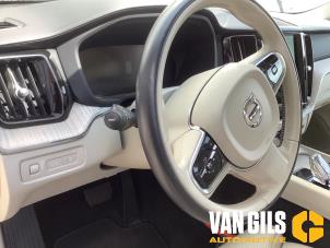 Volvo XC60 II 2.0 T8 16V Recharge, Twin Engine AWD Sloopvoertuig (2020, Zwart)