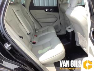 Volvo XC60 II 2.0 T8 16V Recharge, Twin Engine AWD Sloopvoertuig (2020, Zwart)