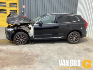 Volvo XC60 II 2.0 T8 16V Recharge, Twin Engine AWD Sloopvoertuig (2020, Zwart)