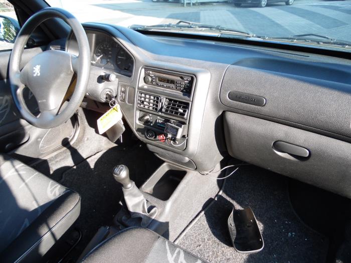 Peugeot 106 II 1.1 XN,XR,XT,Accent Sloopvoertuig (2003, Blauw)