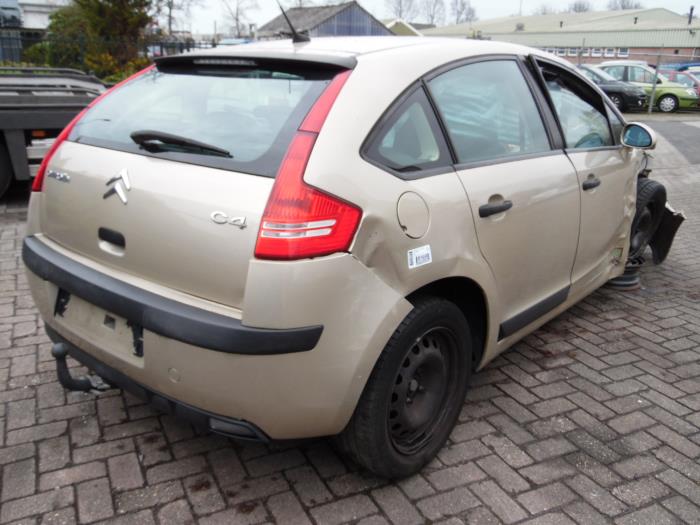 Citroen C4 Berline 1.6 HDi 16V Sloopvoertuig (2005, Beige)