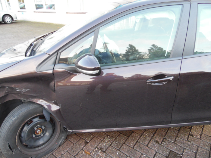 Peugeot 208 I 1.2 Vti 12V PureTech 82 Sloopvoertuig (2012, Bruin)