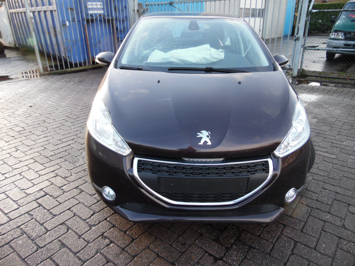 Peugeot 208 I 1.2 Vti 12V PureTech 82 Sloopvoertuig (2012, Bruin)