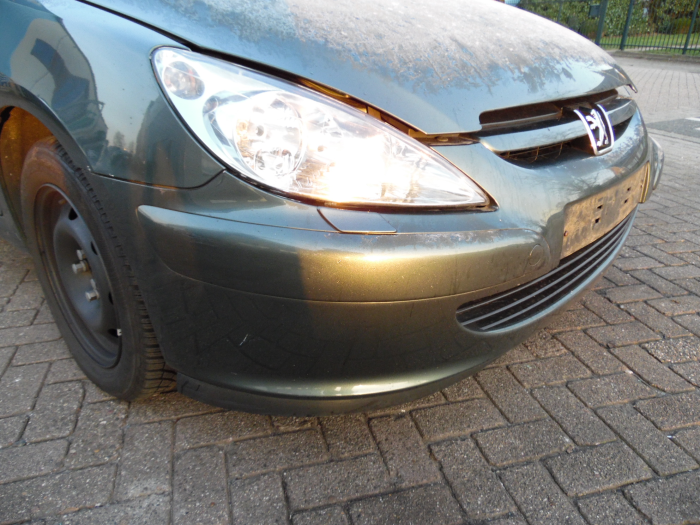 Peugeot 307 CC 2.0 16V Sloopvoertuig (2004, Grijs)