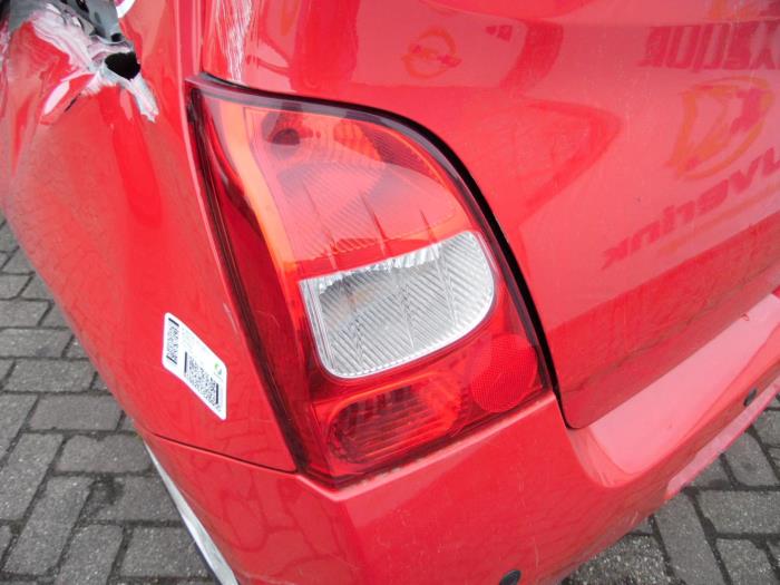 Renault Twingo II 1.2 16V LEV Sloopvoertuig (2011, Rood)