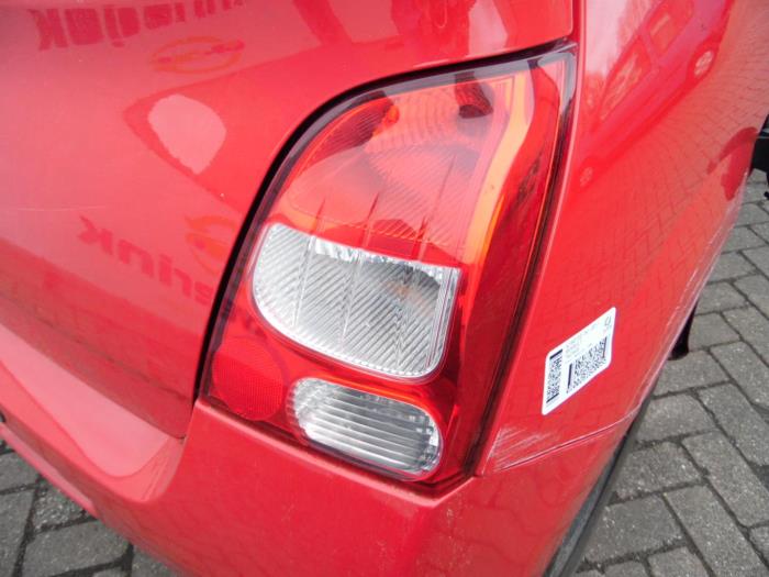 Renault Twingo II 1.2 16V LEV Sloopvoertuig (2011, Rood)
