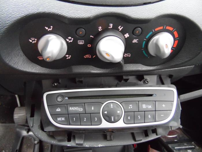 Renault Twingo II 1.2 16V LEV Sloopvoertuig (2011, Rood)