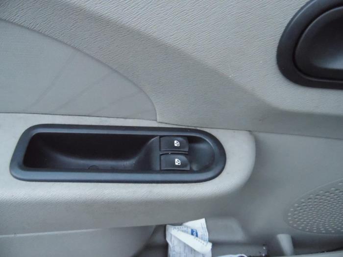 Renault Twingo II 1.2 Sloopvoertuig (2008, Geel)