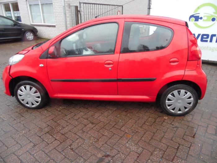 Peugeot 107 1.0 12V Sloopvoertuig (2008, Rood)