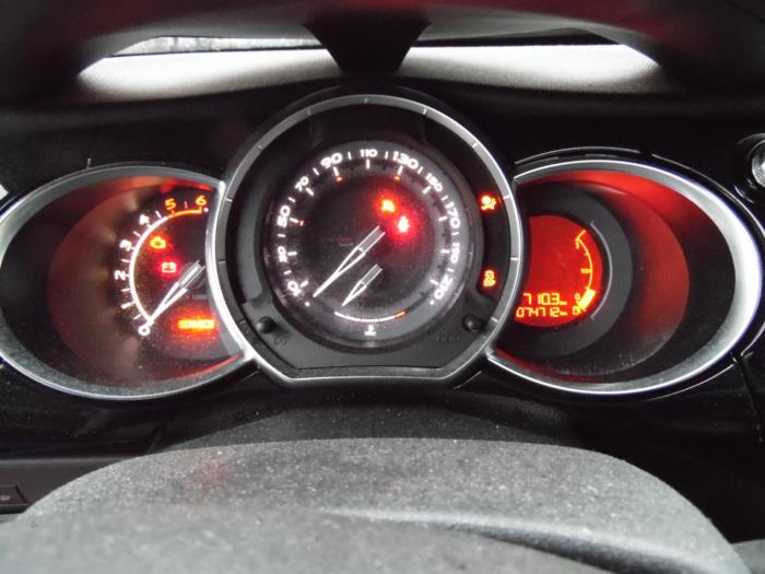 Citroen DS3 1.6 e-HDi Sloopvoertuig (2011, Rood)