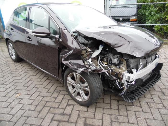 Peugeot 208 I 1.6 Vti 16V Sloopvoertuig (2013, Bruin)