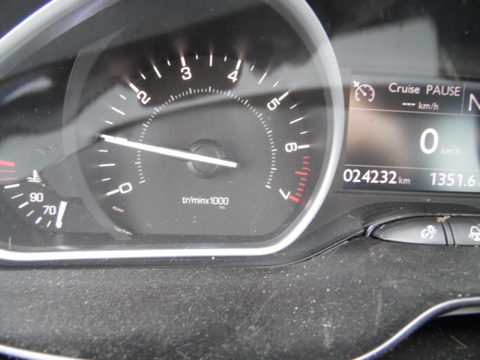 Peugeot 208 I 1.6 Vti 16V Sloopvoertuig (2013, Bruin)