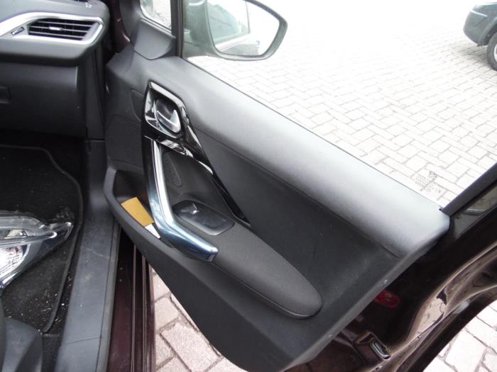 Peugeot 208 I 1.6 Vti 16V Sloopvoertuig (2013, Bruin)