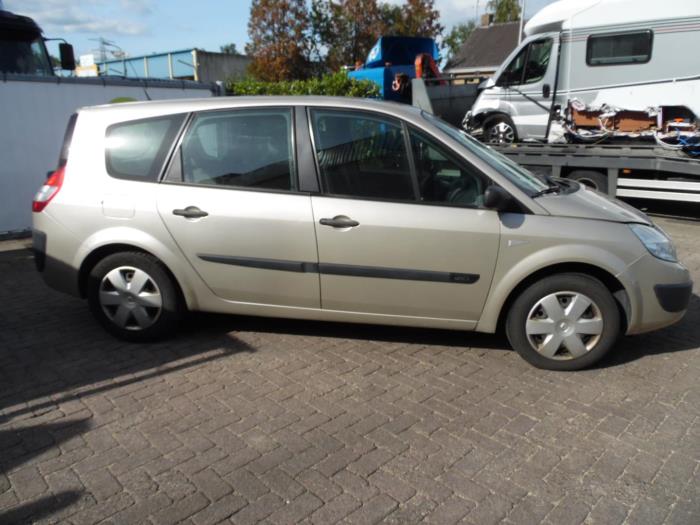 Renault Scénic II 1.5 dCi 105 Sloopvoertuig (2005, Bruin)