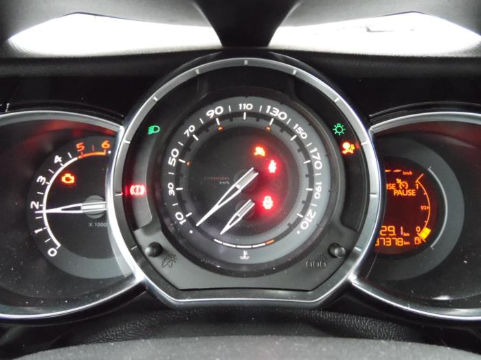 Citroen DS3 1.6 e-HDi Sloopvoertuig (2011, Zwart)