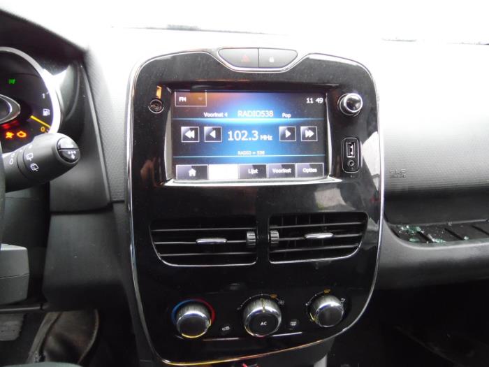 Renault Clio IV Estate/Grandtour 0.9 Energy TCE 90 12V Sloopvoertuig (2013, Rood)