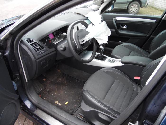 Renault Laguna III Estate 2.0 16V Sloopvoertuig (2008, Blauw)