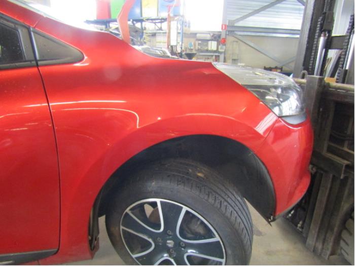 Renault Clio IV Estate/Grandtour 0.9 Energy TCE 12V Sloopvoertuig (2013, Rood)