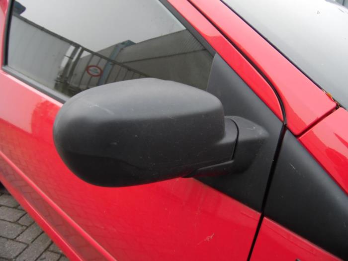 Renault Twingo II 1.2 16V Sloopvoertuig (2011, Rood)