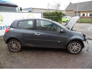 Renault Clio III 1.4 16V Sloopvoertuig (2005, Grijs)