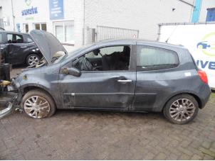 Renault Clio III 1.4 16V Sloopvoertuig (2005, Grijs)