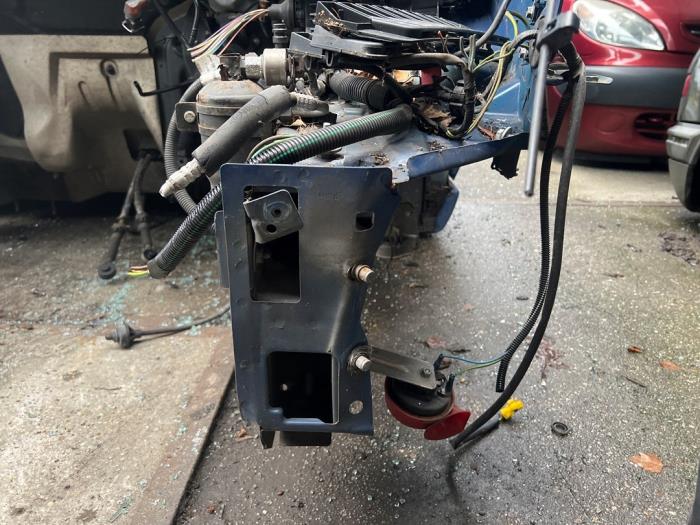 Peugeot Expert 1.9D Sloopvoertuig (2005, Blauw)