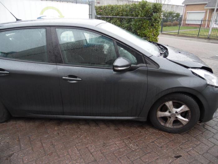 Peugeot 208 I 1.2 Vti 12V PureTech 82 Sloopvoertuig (2015, Grijs)