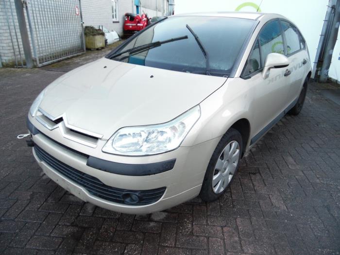 Citroen C4 Berline 1.6 16V Sloopvoertuig (2006, Beige)