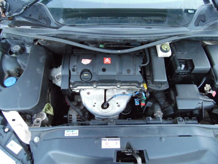 Citroen C4 Berline 1.6 16V Sloopvoertuig (2006, Beige)