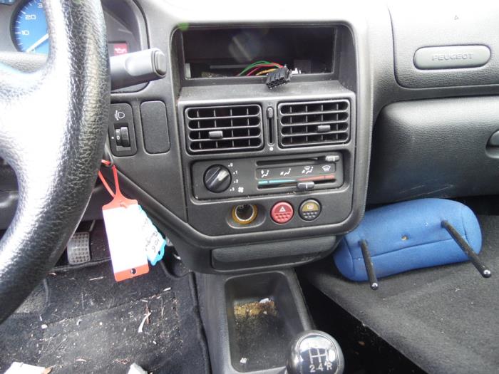 Peugeot 106 II 1.1 XN,XR,XT,Accent Sloopvoertuig (2001, Blauw)