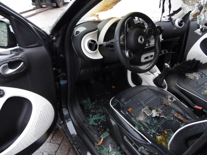 Smart Forfour 1.0 12V Sloopvoertuig (2015, Grijs)