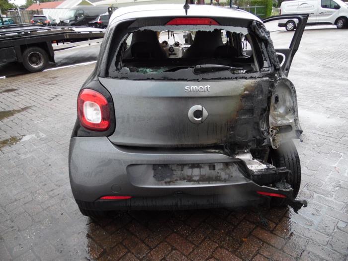 Smart Forfour 1.0 12V Sloopvoertuig (2015, Grijs)