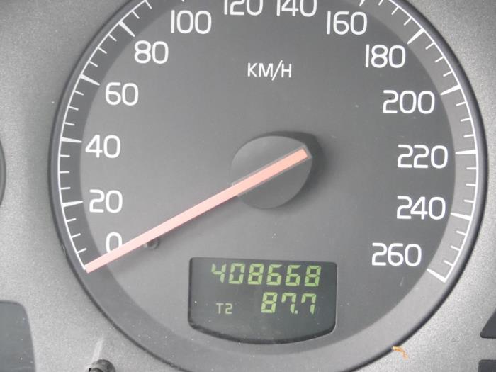 Volvo V70 2.4 20V 170 Sloopvoertuig (2001, Grijs)