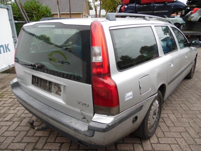 Volvo V70 2.4 20V 170 Sloopvoertuig (2001, Grijs)