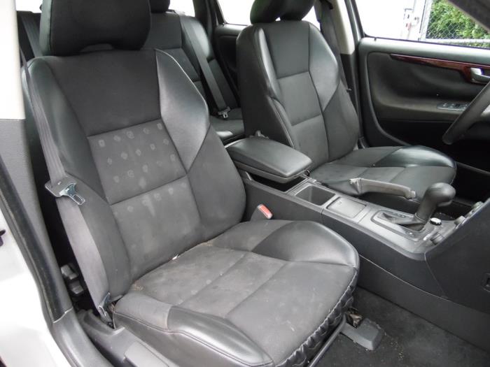 Volvo V70 2.4 20V 170 Sloopvoertuig (2001, Grijs)