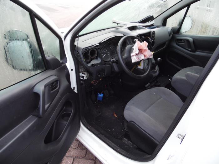 Peugeot Partner 1.6 HDI 75 16V Sloopvoertuig (2011, Wit)