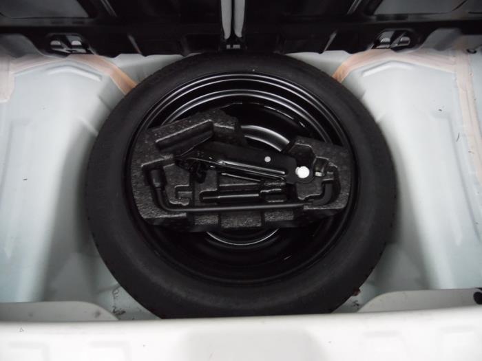 Toyota Aygo 1.0 12V VVT-i Sloopvoertuig (2014, Wit)