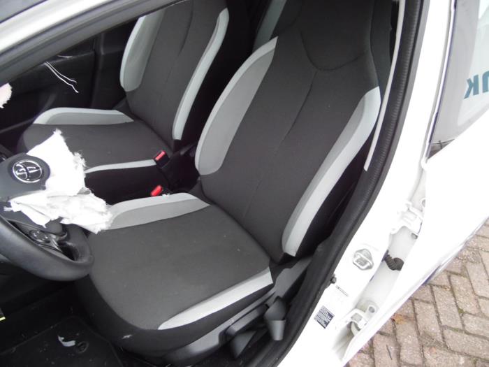 Toyota Aygo 1.0 12V VVT-i Sloopvoertuig (2014, Wit)