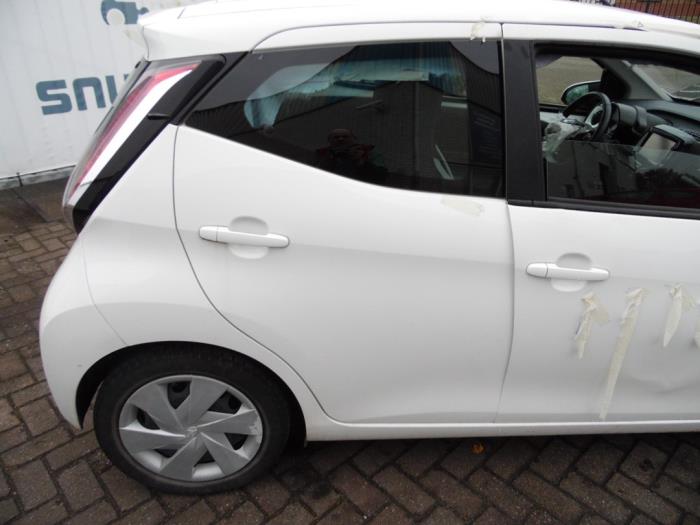 Toyota Aygo 1.0 12V VVT-i Sloopvoertuig (2014, Wit)