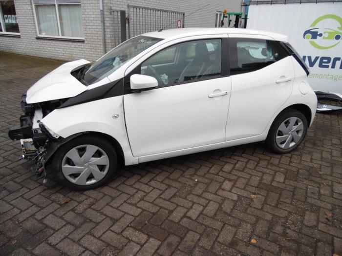 Toyota Aygo 1.0 12V VVT-i Sloopvoertuig (2014, Wit)