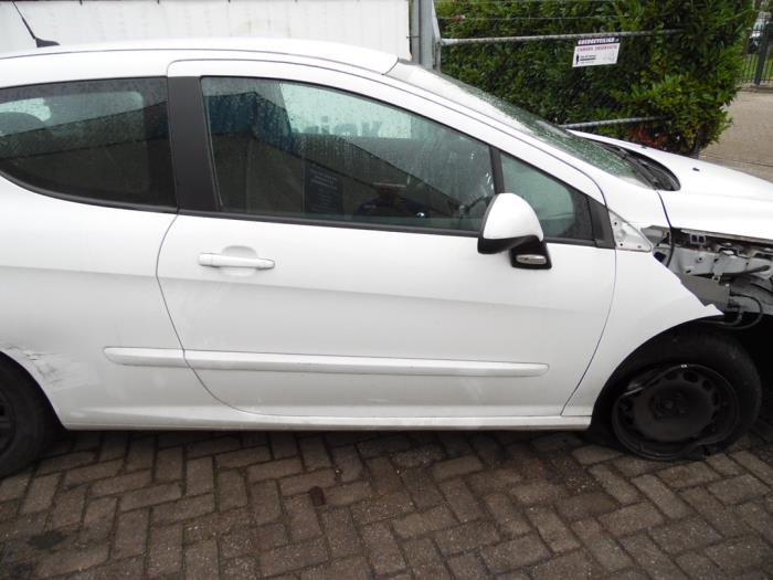 Peugeot 308 1.4 VTI 16V Sloopvoertuig (2010, Wit)