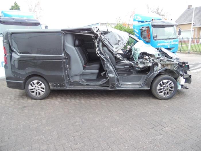 Opel Vivaro 1.6 CDTI BiTurbo 140 Sloopvoertuig (2015, Zwart)