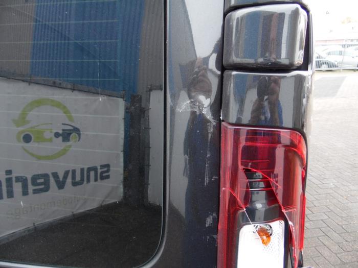 Opel Vivaro 1.6 CDTI BiTurbo 140 Sloopvoertuig (2015, Zwart)